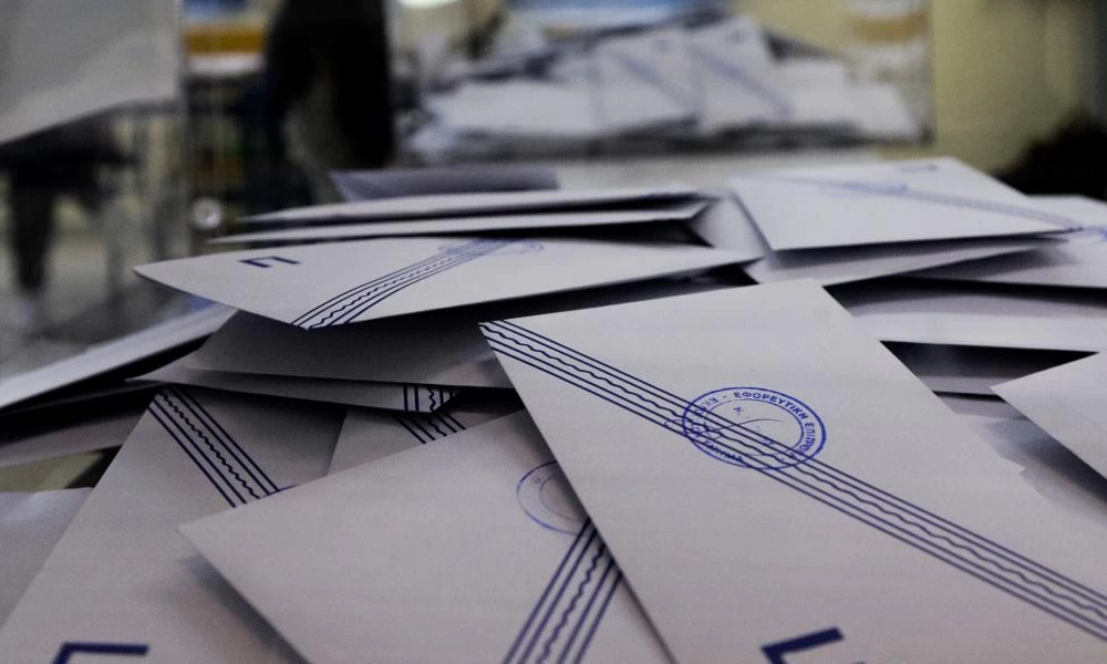 Άρχισαν να συνειδητοποιούν πως πάει περίπατο η αυτοδυναμία και ρίχνουν στο παιχνίδι την ενισχυμένη αναλογική